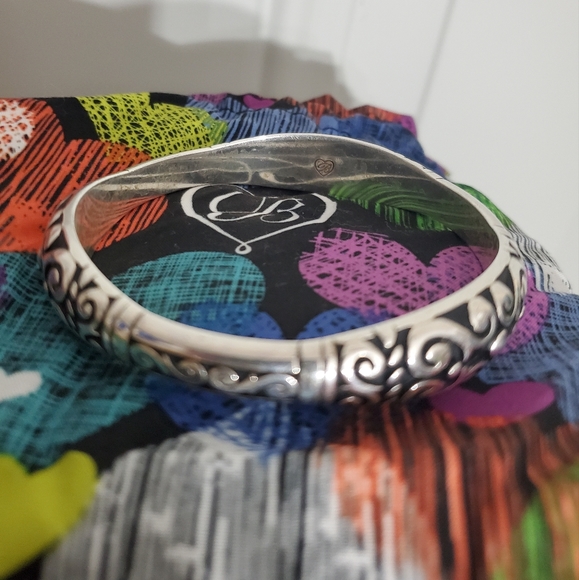 BRIGHTON Bangle Bracelet EUC with Drawstring pouch - Picture 3 of 12